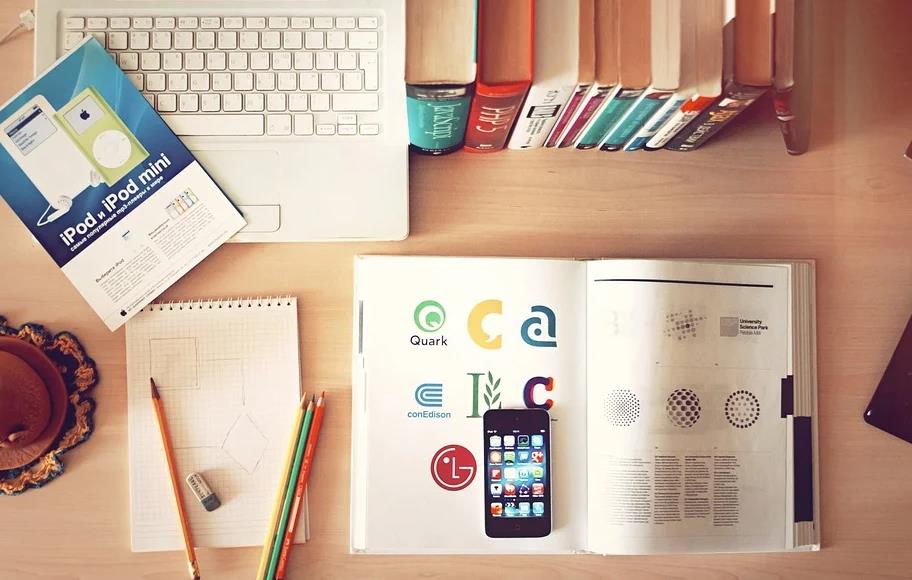 美股成交额前20：英伟达涨超2%，已连涨八个交易日；迈威尔科技涨超7%，周内累涨超20%